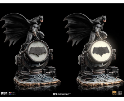 Batman på Batsignal (Deluxe) - Zack Snyders Justice League - Art Scale 1/10